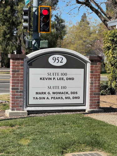 Mark G. Womack, DDS   Ya-Sin Peaks, MD, DMD | About Bone Grafting, Sinus Lift and Apicoectomies