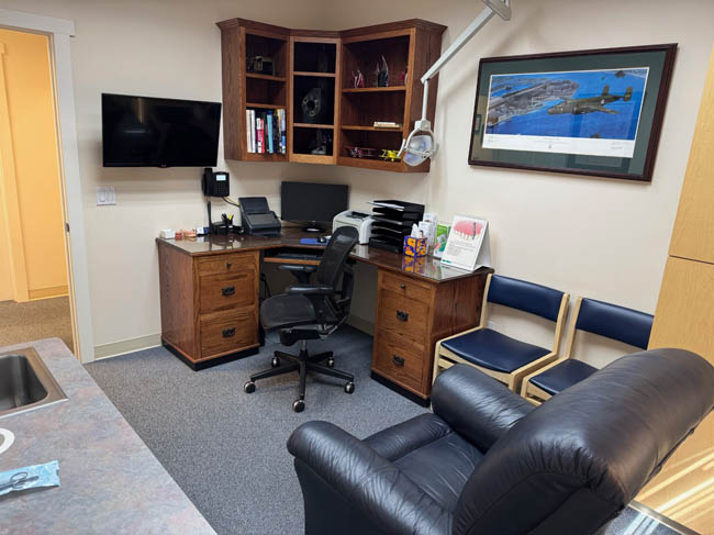 Mark G. Womack, DDS   Ya-Sin Peaks, MD, DMD | Ridge Augmentation, Implant Supported Overdenture and Facial Trauma